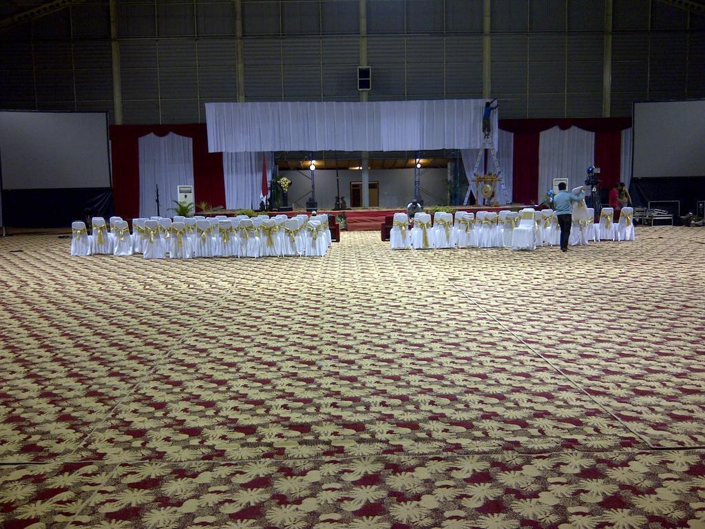 Jambuluwuk Convention Hall & Resort Batu Batu  Zewnętrze zdjęcie